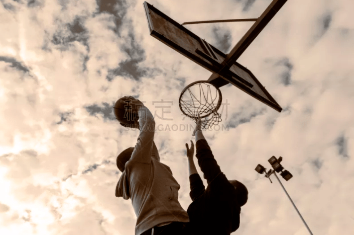 德扑里的“心理对冲”（德扑中的心理对冲策略）