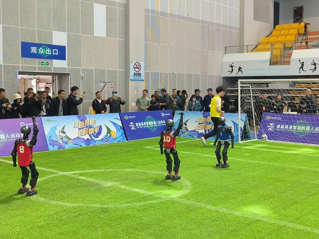 新疆男篮启用年轻阵容